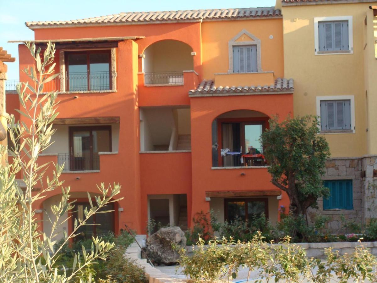 Le Residenze Del Mare Villa Porto San Paolo  Buitenkant foto