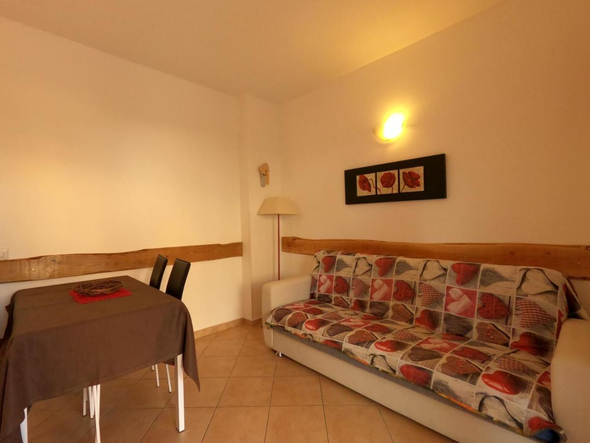 Le Residenze Del Mare Villa Porto San Paolo  Buitenkant foto